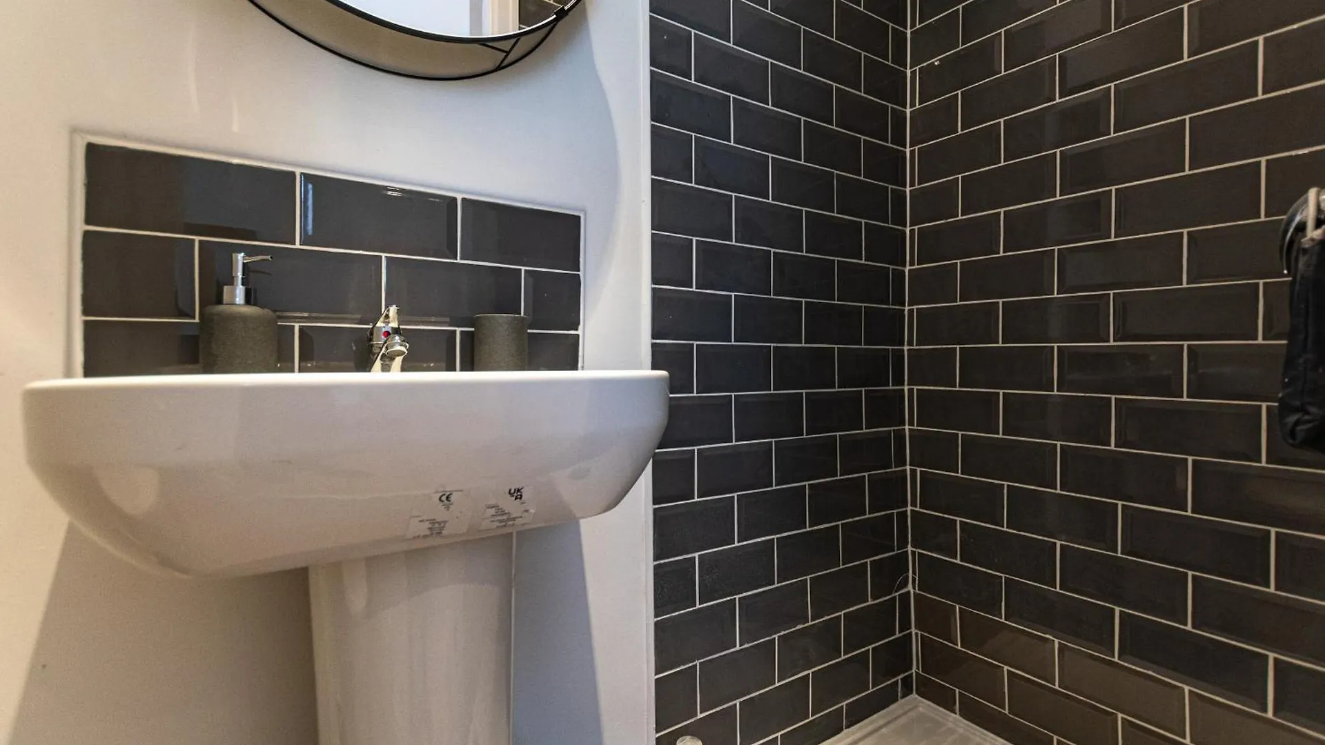 Stylish 1-Bed Flat In Liverpool By 53 Degrees Property, Ideal For Business & Long-Term Stays! Apartment